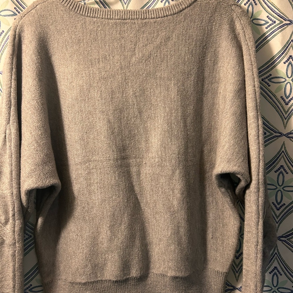 NWOT PHILOSOPHY Women’s Light Gray Sweater, Long sleeve, Textured w/Waistband - Picture 12 of 13